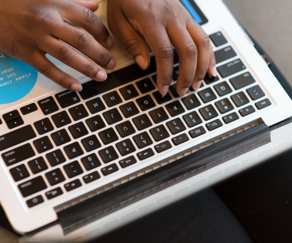 How To Build A Website That Attracts Traffic and New Customers